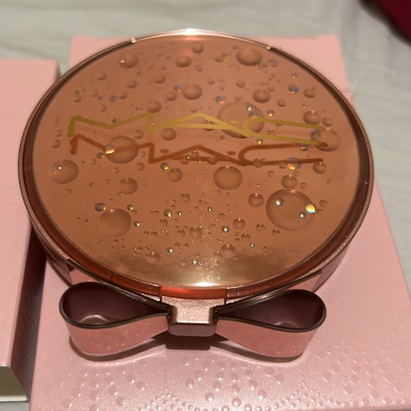 Brand new MAC face compact: medium. Blush and bronzer palette - Picture 2 of 4